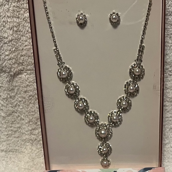 Jessica McClintock Necklace and Earrings - Picture 2 of 5